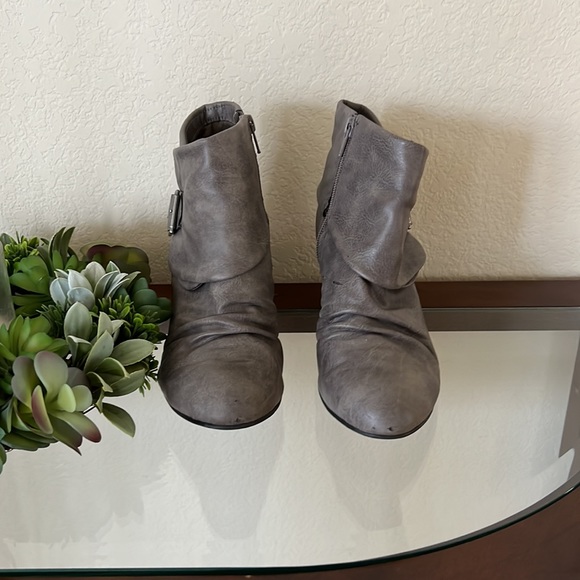 Style & Co ankle boots - Picture 2 of 2